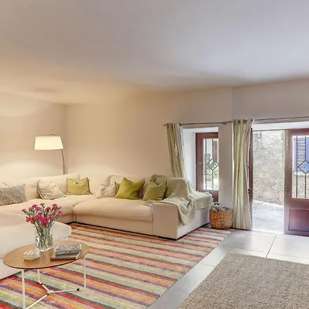 Casa Hill Будинок відпочинку *