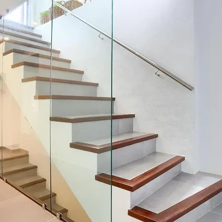 Casa Hill * Польєнса