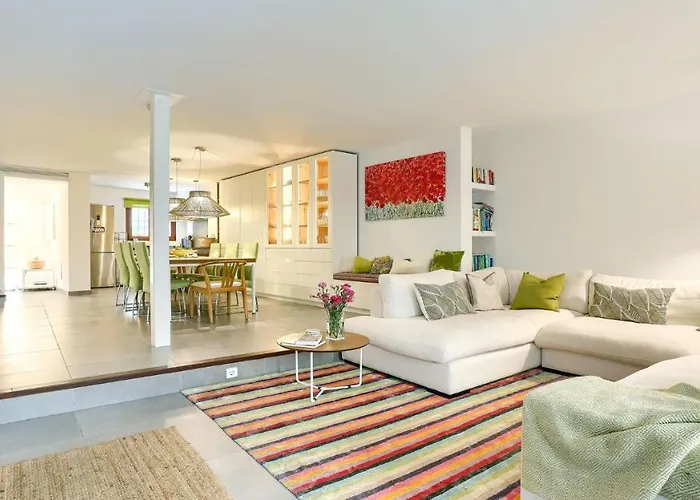 Semesterbostad Casa Hill *